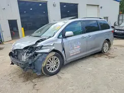 5TDYZ3DC9HS825543 2017 TOYOTA SIENNA