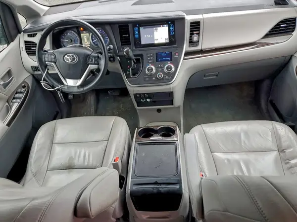 5TDYZ3DC9HS829138 2017 TOYOTA SIENNA - Image 8