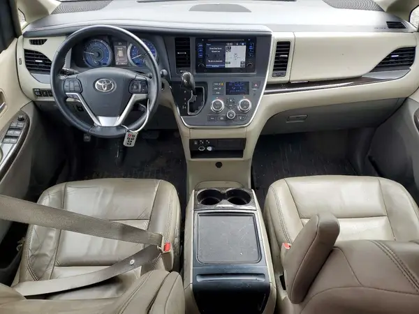 5TDYZ3DC9HS829365 2017 TOYOTA SIENNA - Image 8