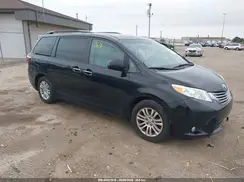 5TDYZ3DC9HS835750 2017 TOYOTA SIENNA