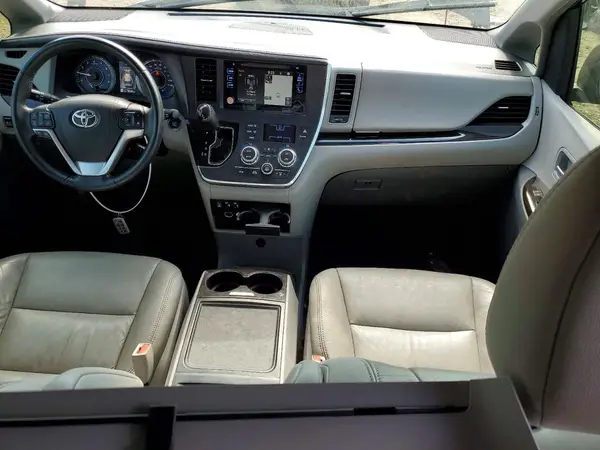 5TDYZ3DC9HS849471 2017 TOYOTA SIENNA - Image 8
