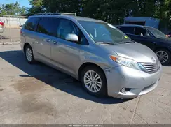 5TDYZ3DC9HS851589 2017 TOYOTA SIENNA