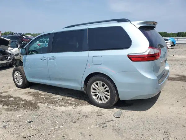 5TDYZ3DC9HS855335 2017 TOYOTA SIENNA - Image 2