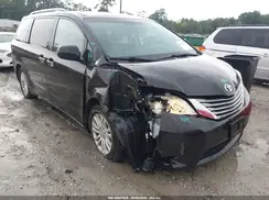 5TDYZ3DC9HS860454 2017 TOYOTA SIENNA