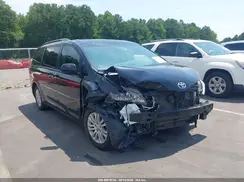 5TDYZ3DC9HS864049 2017 TOYOTA SIENNA