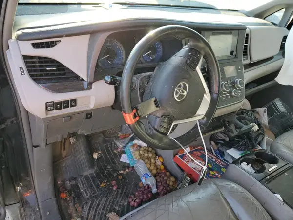 5TDYZ3DC9HS873222 2017 TOYOTA SIENNA - Image 8