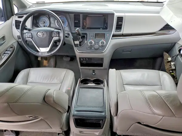 5TDYZ3DC9HS873978 2017 TOYOTA SIENNA - Image 8