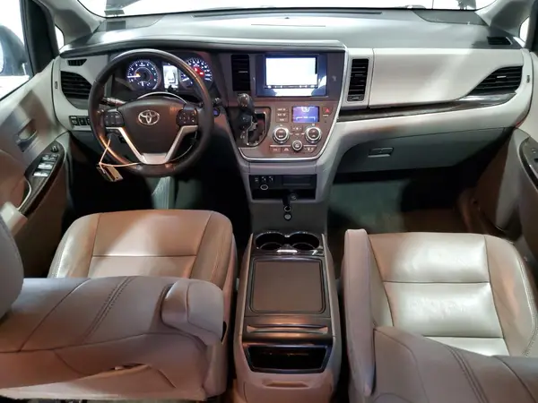 5TDYZ3DC9HS875312 2017 TOYOTA SIENNA - Image 8
