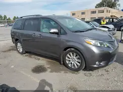 5TDYZ3DC9HS880462 2017 TOYOTA SIENNA