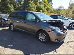 5TDYZ3DC9HS899013 2017 TOYOTA SIENNA
