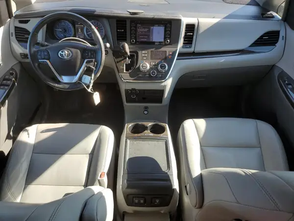 5TDYZ3DC9JS908900 2018 TOYOTA SIENNA - Image 8