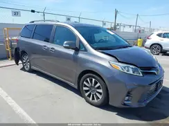 5TDYZ3DC9JS909397 2018 TOYOTA SIENNA