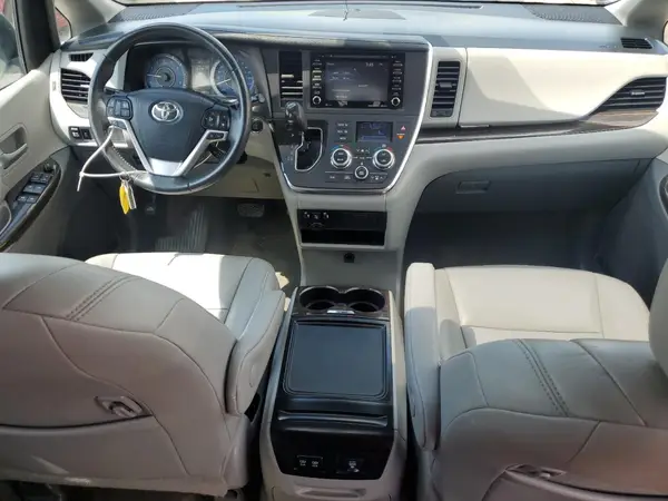 5TDYZ3DC9JS913742 2018 TOYOTA SIENNA - Image 8