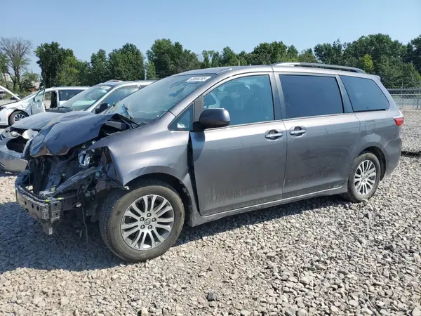 5TDYZ3DC9JS924854 2018 TOYOTA SIENNA - Image 1