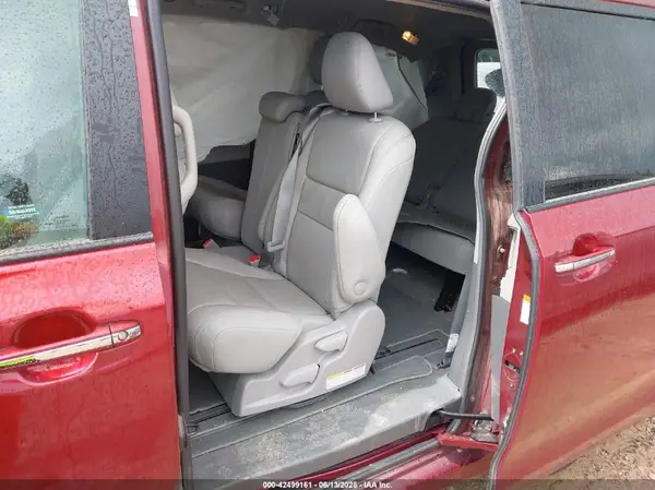 5TDYZ3DC9JS928080 2018 TOYOTA SIENNA - Image 8