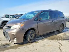 5TDYZ3DC9JS929942 2018 TOYOTA SIENNA