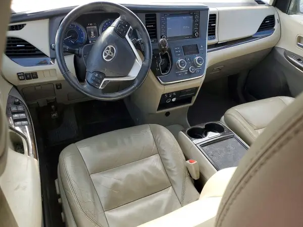 5TDYZ3DC9JS929942 2018 TOYOTA SIENNA - Image 8