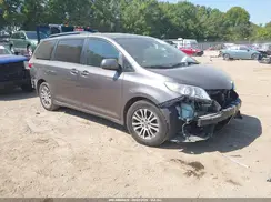 5TDYZ3DC9JS929973 2018 TOYOTA SIENNA