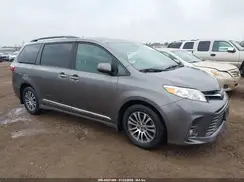 5TDYZ3DC9JS941296 2018 TOYOTA SIENNA