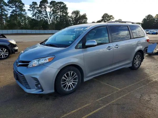 5TDYZ3DC9JS944036 2018 TOYOTA SIENNA - Image 1