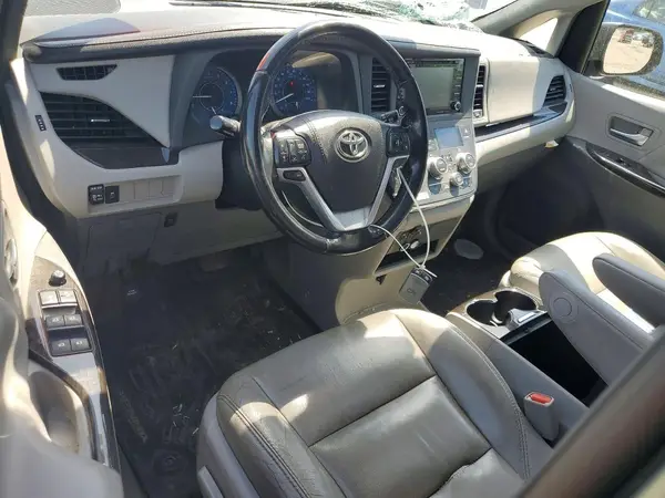 5TDYZ3DC9JS945428 2018 TOYOTA SIENNA - Image 8