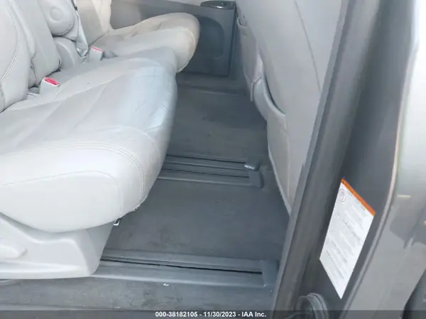 5TDYZ3DC9JS948992 2018 TOYOTA SIENNA - Image 8