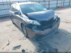 5TDYZ3DC9JS949804 2018 TOYOTA SIENNA
