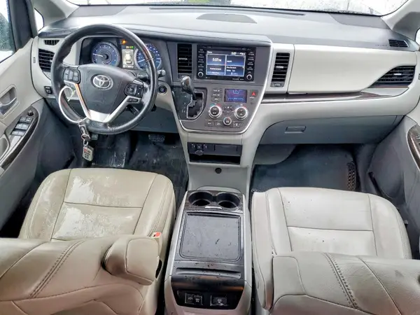 5TDYZ3DC9JS958972 2018 TOYOTA SIENNA - Image 8