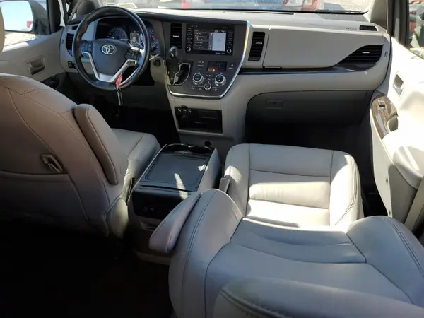 5TDYZ3DC9JS960480 2018 TOYOTA SIENNA - Image 8