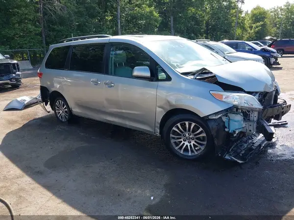 5TDYZ3DC9KS017622 2019 TOYOTA SIENNA - Image 1