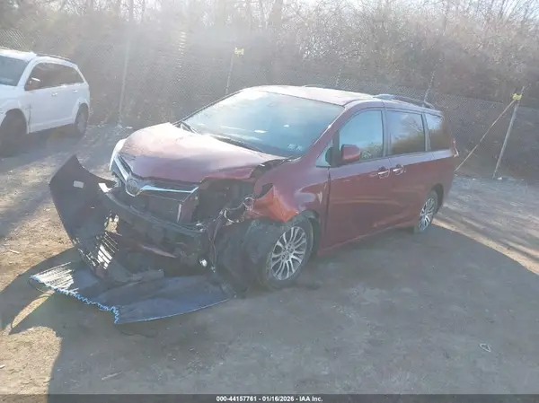 5TDYZ3DC9KS020830 2019 TOYOTA SIENNA - Image 2