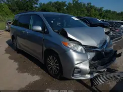 5TDYZ3DC9KS967995 2019 TOYOTA SIENNA