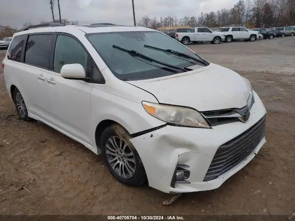 5TDYZ3DC9KS972744 2019 TOYOTA SIENNA - Image 1