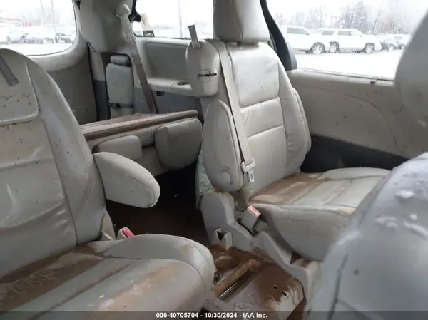 5TDYZ3DC9KS972744 2019 TOYOTA SIENNA - Image 8