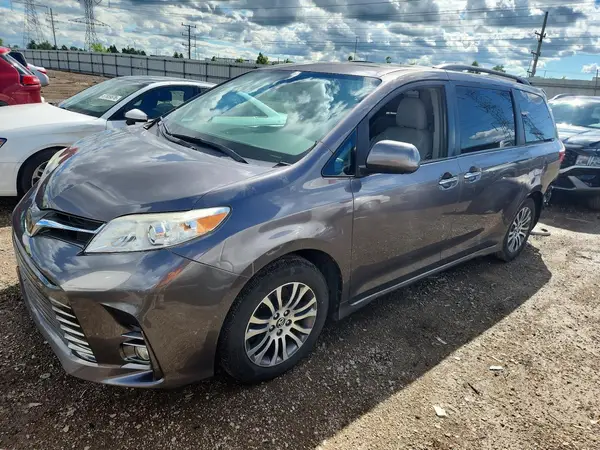 5TDYZ3DC9KS978365 2019 TOYOTA SIENNA - Image 1
