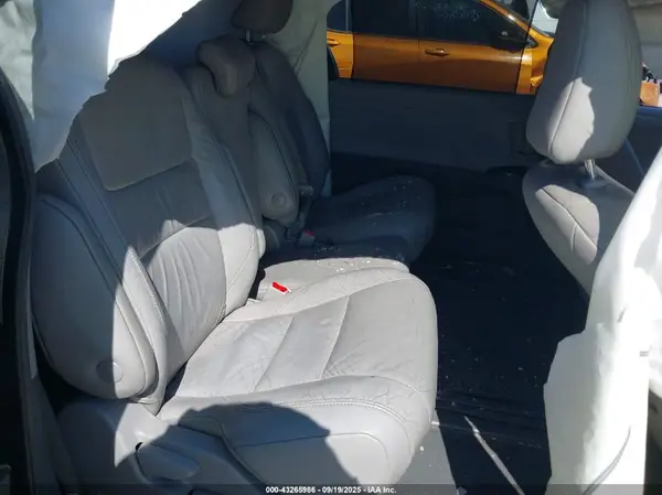 5TDYZ3DC9KS985249 2019 TOYOTA SIENNA - Image 8