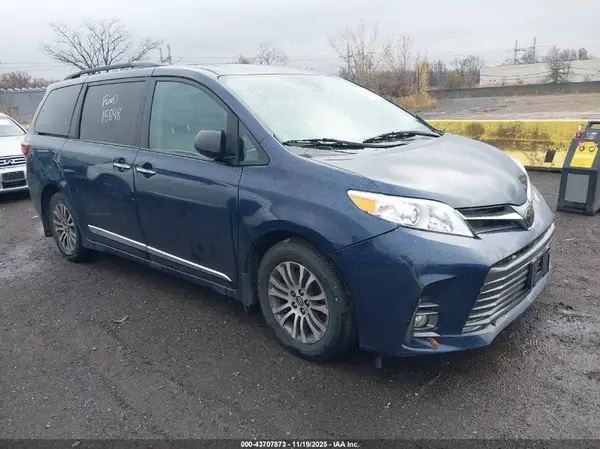 5TDYZ3DC9KS986613 2019 TOYOTA SIENNA - Image 1