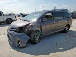 5TDYZ3DC9KS995084 2019 TOYOTA SIENNA