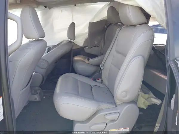 5TDYZ3DC9KS997532 2019 TOYOTA SIENNA - Image 8