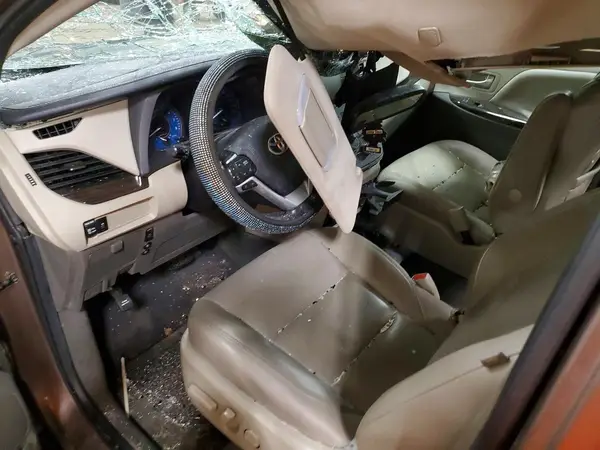 5TDYZ3DC9LS030369 2020 TOYOTA SIENNA - Image 8