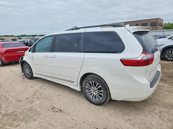 5TDYZ3DC9LS032347 2020 TOYOTA SIENNA - Image 2