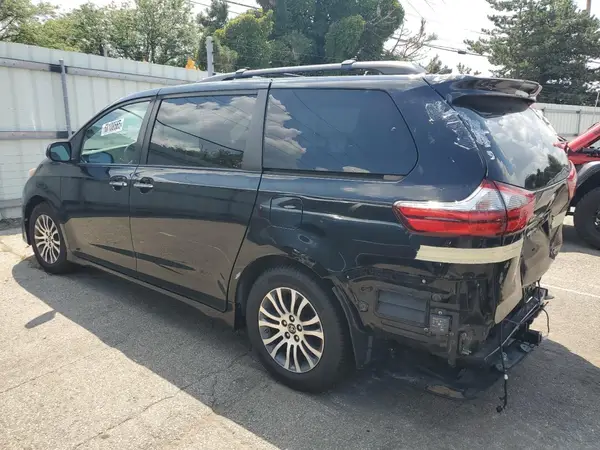 5TDYZ3DC9LS032901 2020 TOYOTA SIENNA - Image 2