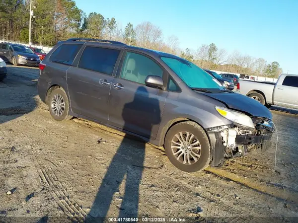 5TDYZ3DC9LS036771 2020 TOYOTA SIENNA - Image 1