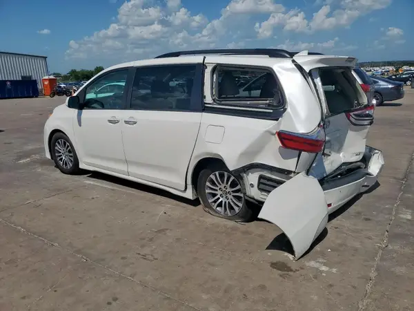 5TDYZ3DC9LS039718 2020 TOYOTA SIENNA - Image 2