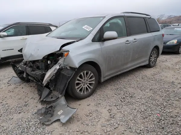 5TDYZ3DC9LS043509 2020 TOYOTA SIENNA - Image 1
