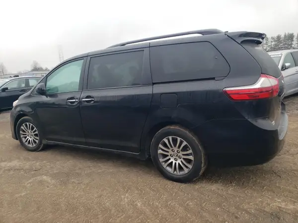 5TDYZ3DC9LS044675 2020 TOYOTA SIENNA - Image 2
