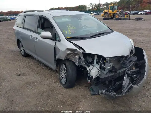 5TDYZ3DC9LS047446 2020 TOYOTA SIENNA - Image 1