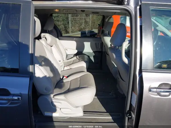 5TDYZ3DC9LS049066 2020 TOYOTA SIENNA - Image 8