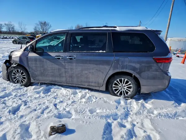 5TDYZ3DC9LS051951 2020 TOYOTA SIENNA - Image 2