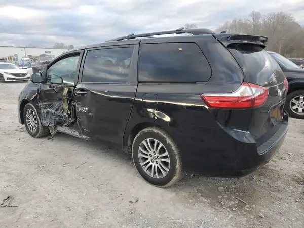 5TDYZ3DC9LS075716 2020 TOYOTA SIENNA - Image 2